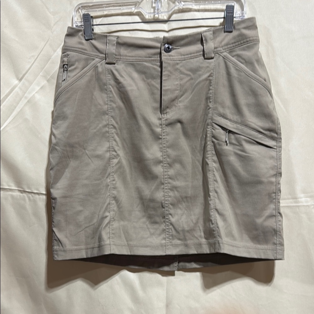 NWOT Duluth Khaki Women's Skort Size 6